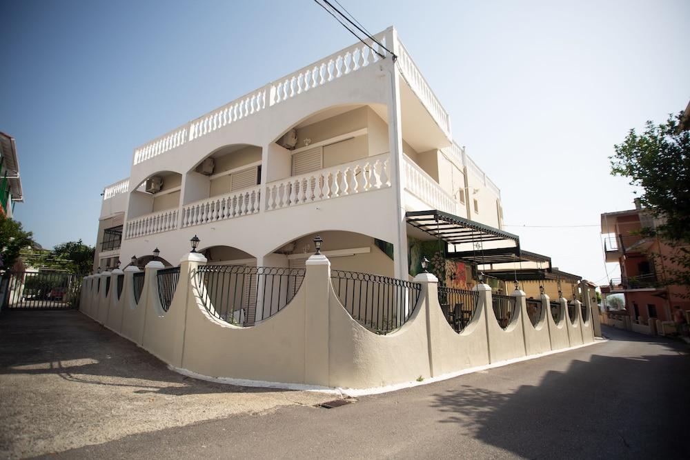 Bella Vista Hotel Studios & Apartments Parga Eksteriør billede